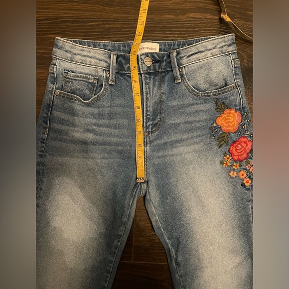 Driftwood Jackie high rise jeans - Picture 7 of 9